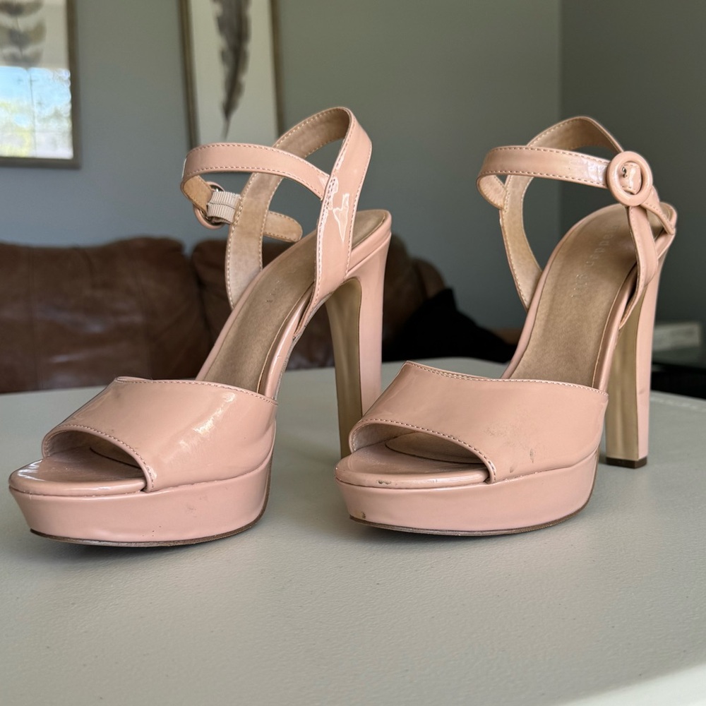 Elegant Nude High Heels!